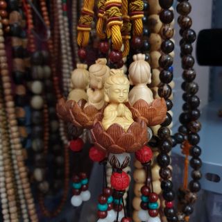 Phật ngự đài sen!