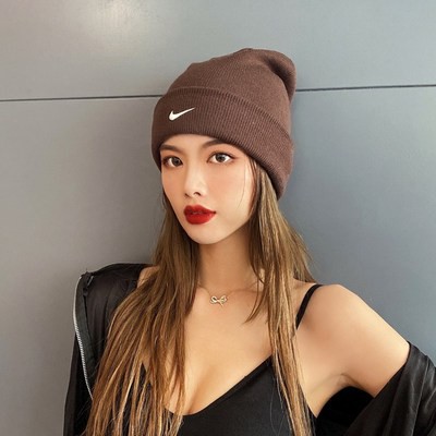 Mũ dệt kim họa tiết thêu phong cách thời trang hip hop