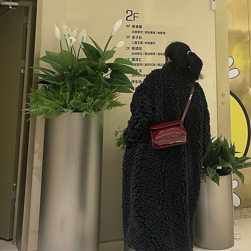 Túi Đeo Chéo Da Bóng Hình Vuông Nhỏ Màu Đỏ Tía Phong Cách retro 3.0 Gylb1636