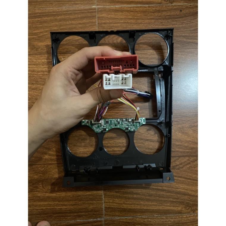 Mặt dưỡng Mazda 6 2003 - 2006 (9 inch) màn hình nằm dưới kèm jack nguồn zin theo xe
