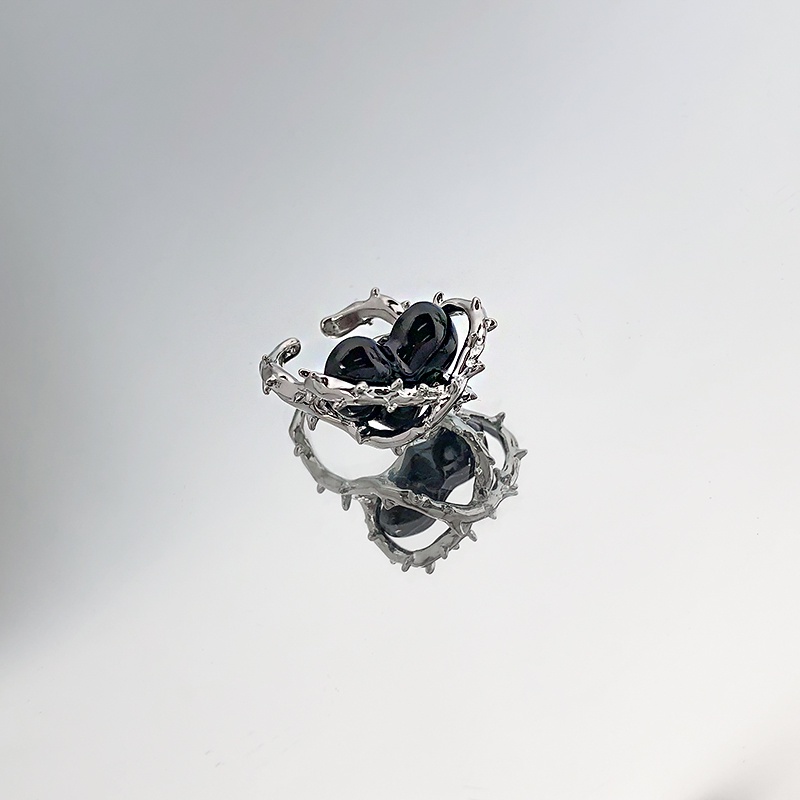 Nhẫn hở hình kẽm gai trái tim màu đen phong cách hip hop đơn giản 19A1282