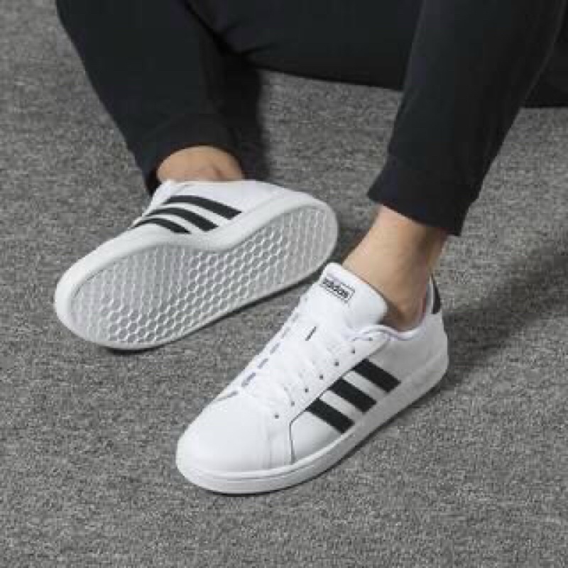 Giầy adidas nữ