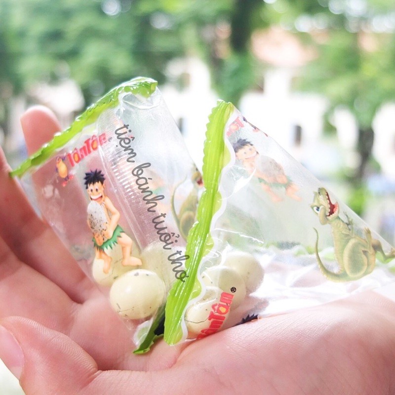 1 Gói Kẹo SOCOLA Trứng Khủng Long Tân Tân - Ăn Vặt Tuổi Thơ | BigBuy360 - bigbuy360.vn