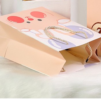 Túi giấy hoạt hình Gấu béo dễ thương đựng quà tặng, đồ vật cute