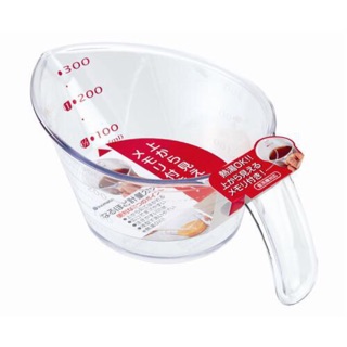 Ca đong chia vạch dáng phễu 300ml Nhật