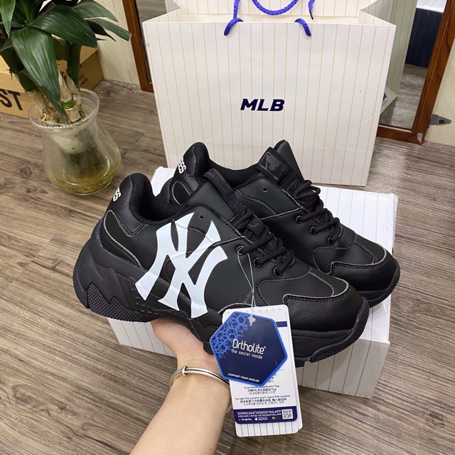 Giày thể thao ny đen nam nữ cao cấp (free ship) | BigBuy360 - bigbuy360.vn
