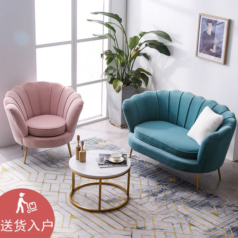 Sofa căn hộ nhỏ phòng khách Bắc Âu ánh sáng sang trọng phòng ngủ màu đỏ ròng cửa hàng quần áo gấp đôi bộ ba đơn giản ghế