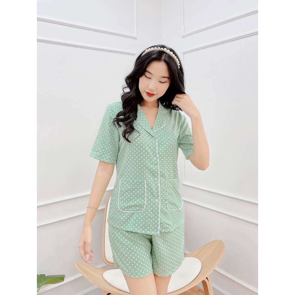 Đồ Bộ Nữ Cổ Sơ Mi Quần Đùi Họa Tiết Chấm Bi Có 2 Túi Trước Chất Lụa Bi