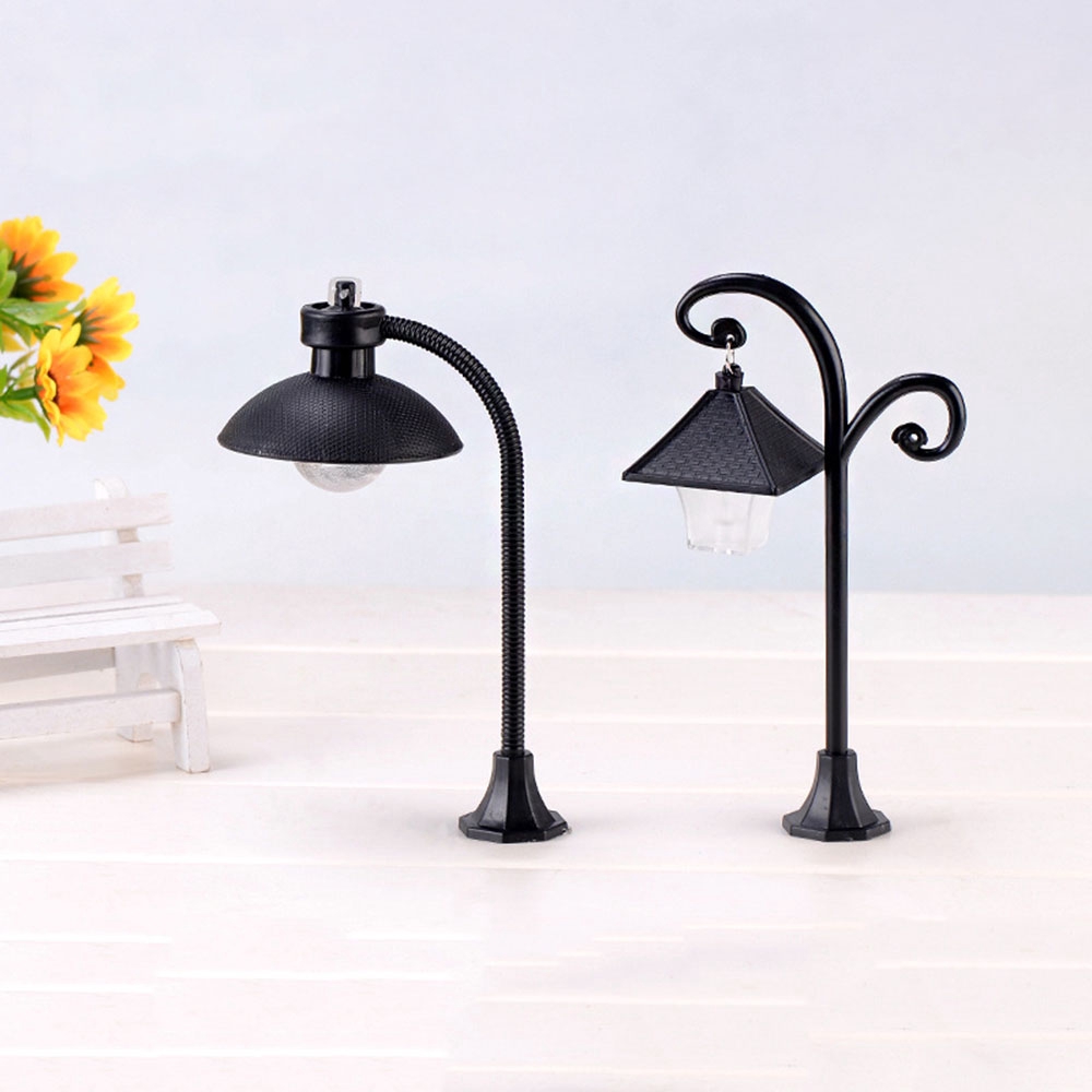 Mô hình cây đèn đường bằng nhựa resin phong cách cổ điển xinh xắn dùng trang trí bonsai