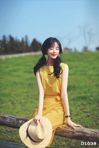 Đầm vàng đắp chéo