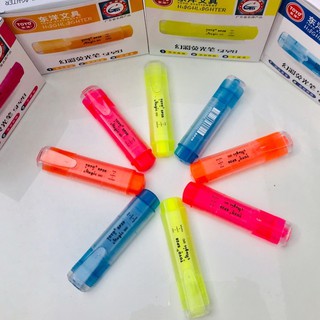 1 Cây Bút dạ quang Toyo