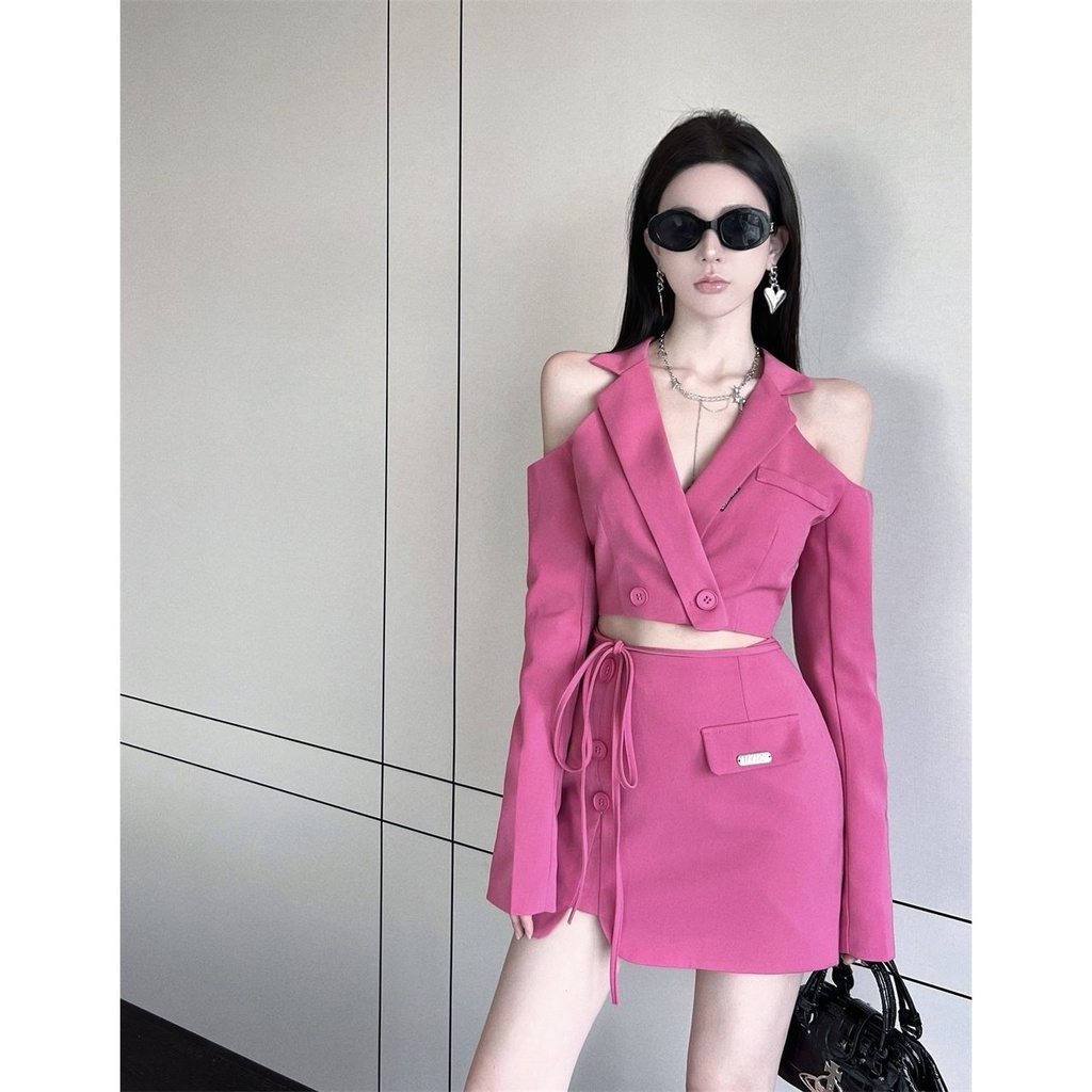 Set đồ UIOWOO gồm áo trễ vai dài tay và chân váy xòe thời trang dành cho nữ