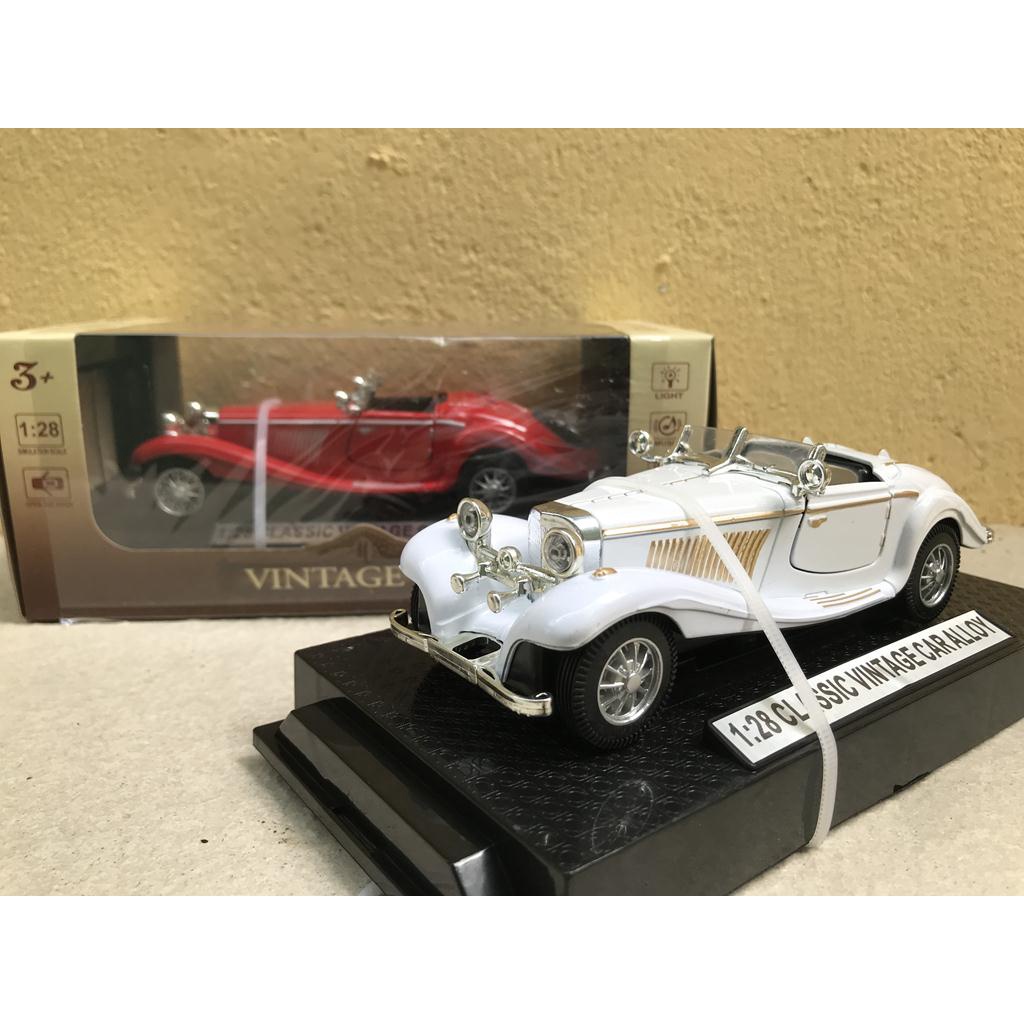 Mô hình xe cổ Mercedes-Benz K500 - 1:32