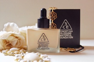 Kem Nền 3CE GLOSSING WATERFUL FOUNDATION