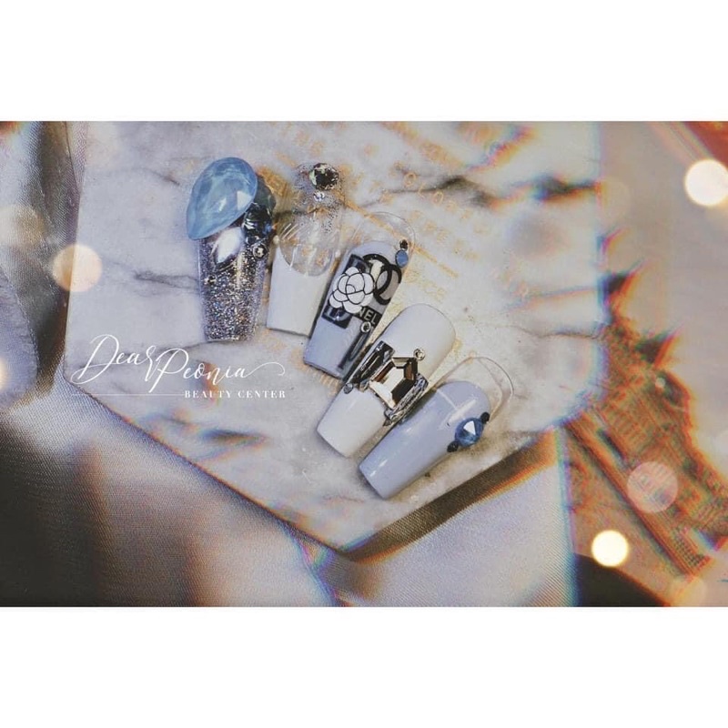 nailbox móng úp sẵn đính đá khối hottrend giá rẻ