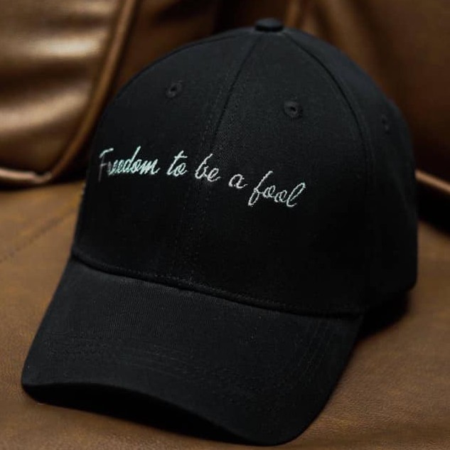 Mũ lưỡi trai, Nón kết xuất khẩu Zeni Store thêu chữ nổi “Freedom to be the fool” Siêu HOT Freeship, Full Hộp