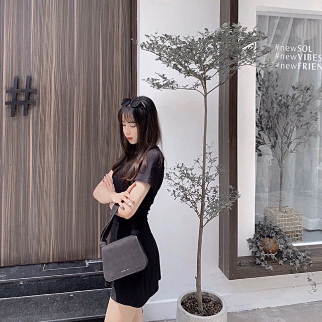 ĐẦM ĐEN THUN DÀY DÁNG XOÈ BASIC | BigBuy360 - bigbuy360.vn