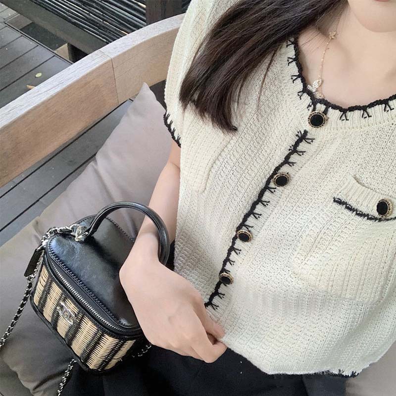 áo len cộc tay 2 túi ngực phong cách Hàn Quốc