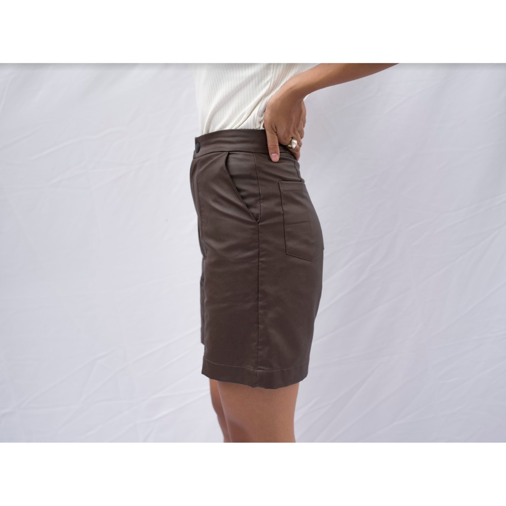 Là min - Quần da ngắn Leather Short