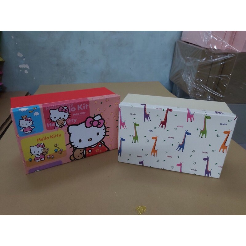 Hộp quà dễ thương 18x28x11 40k | BigBuy360 - bigbuy360.vn