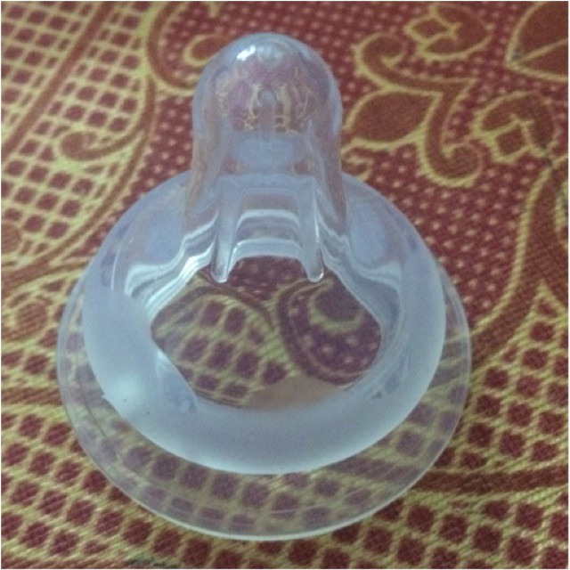 Núm ti mềm máy hút sữa rozabi deluxe