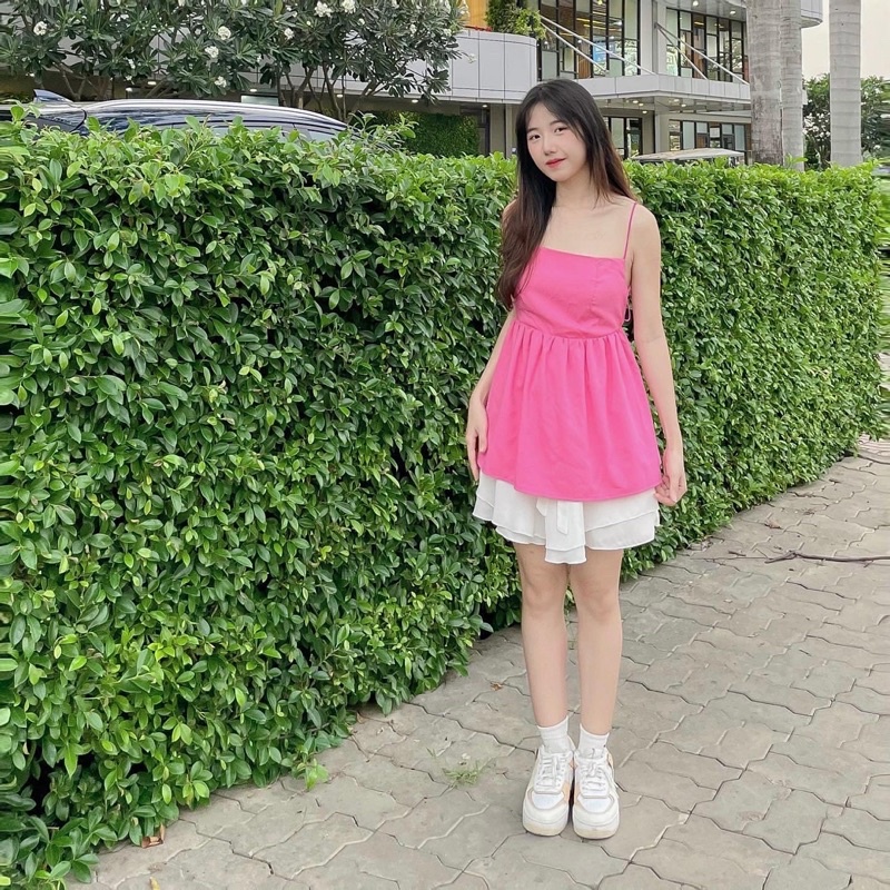 Áo baby doll hở lưng đi biển cực lạ