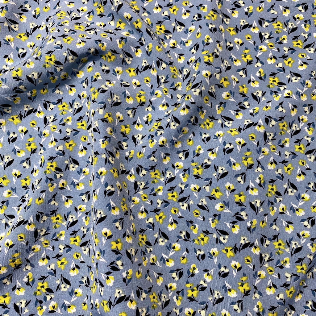 In vải loại đinh cao cấp, in hình hoa nhỏ và in hoạt hình cây, được dùng để may áo Vải voan