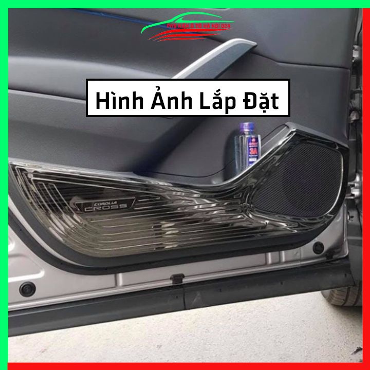 Bộ ốp tapli Corolla Cross 2020 vân Titan chống xước va đập khi mở cửa và làm đẹp xe