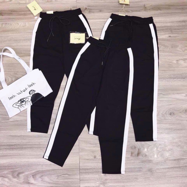 Quần thể thao nữ ⚡ RẺ VÔ ĐỊCH ⚡ Quần tập gym nữ, 1 sọc trắng dáng thể thao năng động, chất vải cotton Hàn co dãn 4 chiều | BigBuy360 - bigbuy360.vn