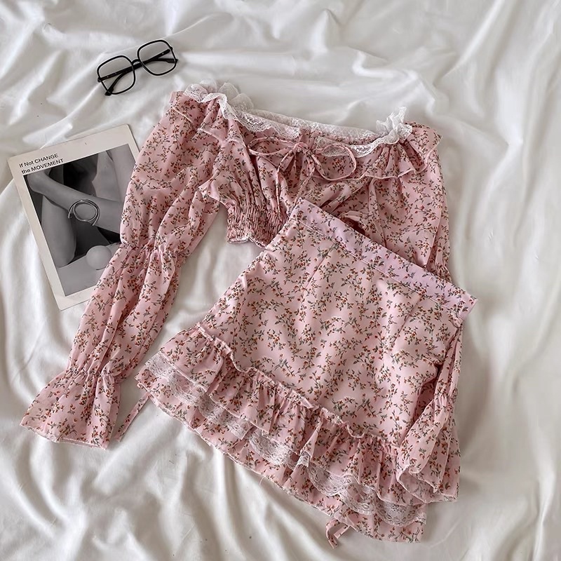 Set Áo Croptop Trễ Vai Bèo Và Chân Váy Kèm Ren Hoa Nhí Xinh Xắnsn AI