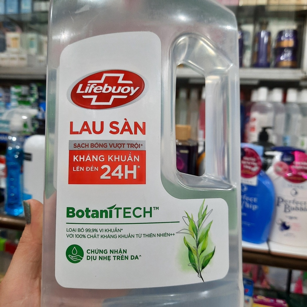 Nước Lau Sàn Lifebuoy BotaniTECH Hương Tràm Trà &amp; Khuynh Diệp Chai 1L