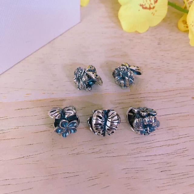 TROLL HOA CHARM BẠC 925
