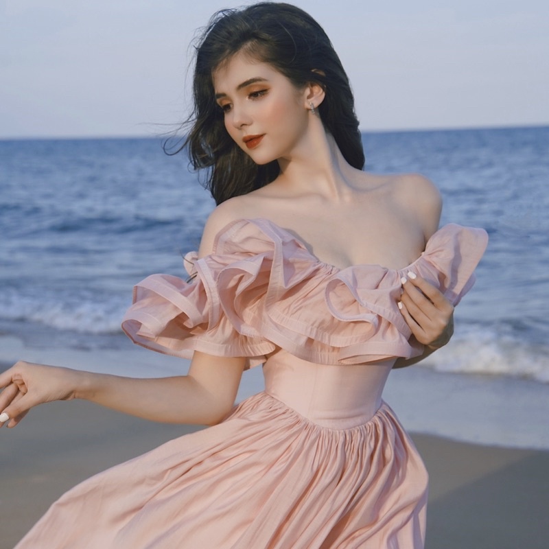 BEL ANGE - Đầm bẹt vai 2 tầng bèo dáng Midi - Manila Hồng