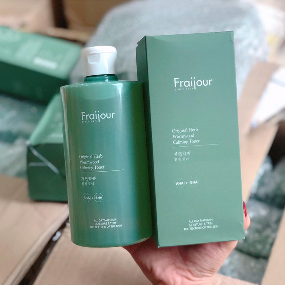 Nước hoa hồng Fraijour Original Herb Wormwood Calming Toner 500ml, từ các loại thảo mộc