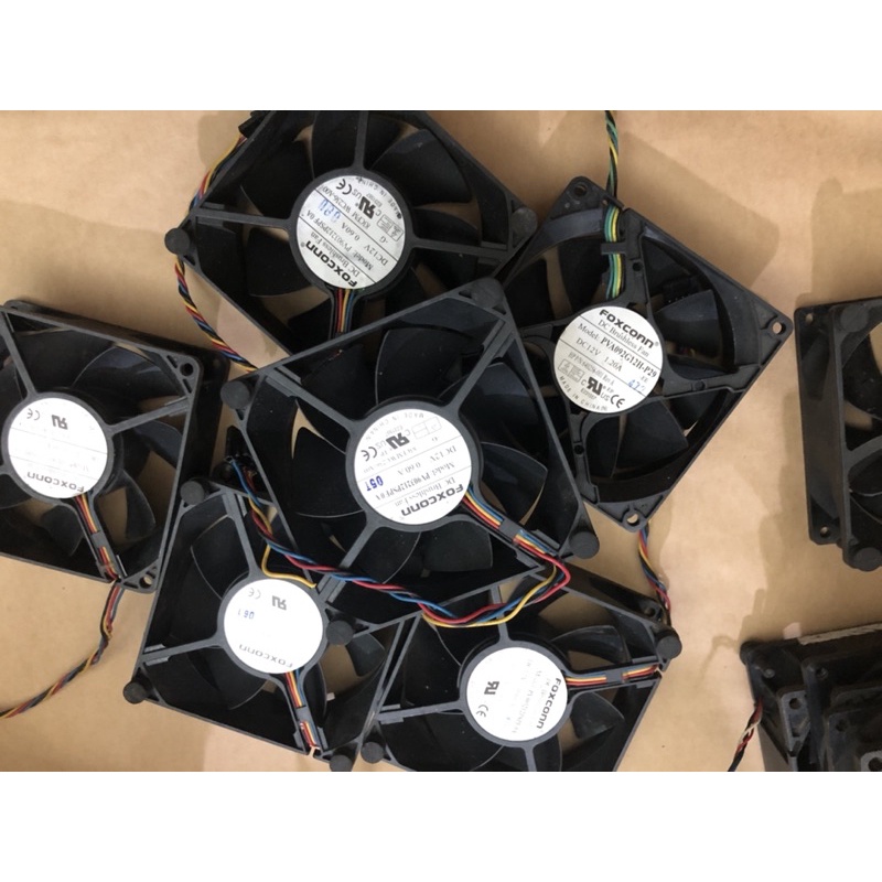 [Mã SALE hoàn 5% đơn 300K] Fan FOXCONN 9cm 12V 1.2A và 0.6A