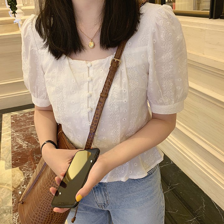 Áo croptop cổ vuông tay phồng thêu họa tiết hoa thời trang mẫu 34618