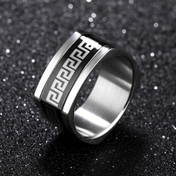 Nhẫn Nam Hoa Văn Bản Vuông Titan Không Phai TT 1227