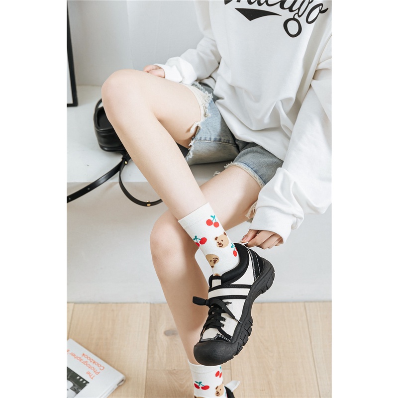 Vớ WAFNHA D578 in hình mặt cười dễ thương cho nữ