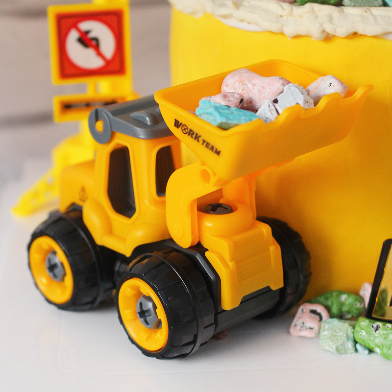 Đồ Chơi Xe Tải Trang Trí Bánh Kem