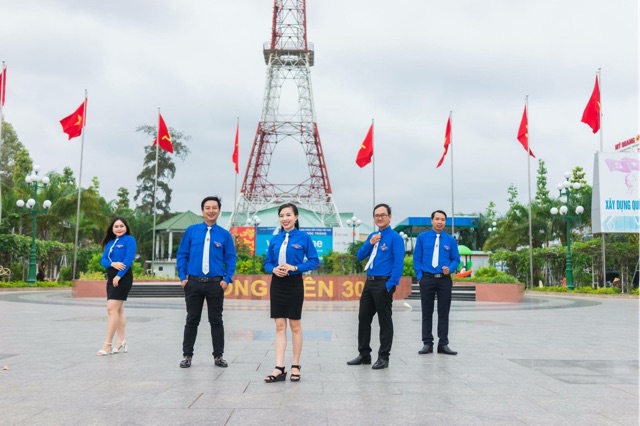 Cà vạt Đoàn - Hội