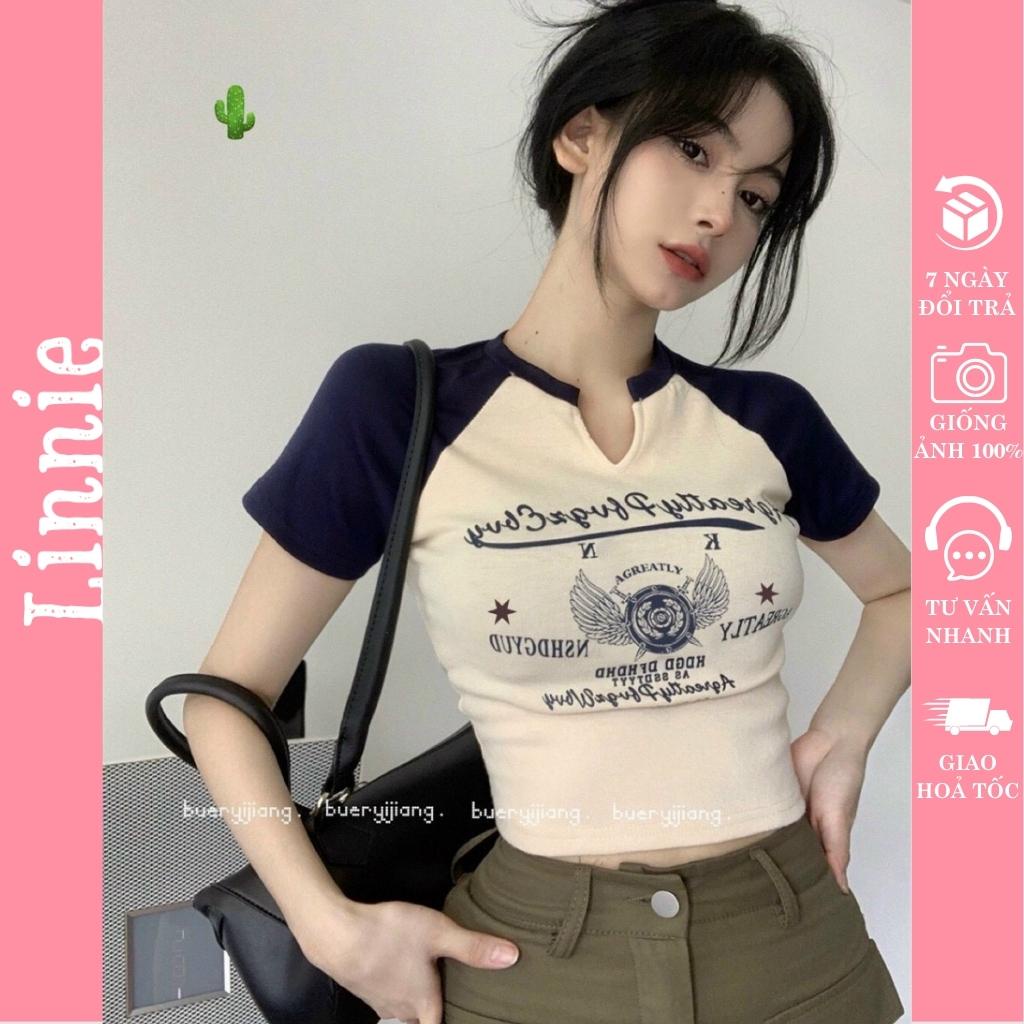 Áo nữ cổ V in họa tiết, tay ngắn phối màu Linnie, Áo croptop ôm body tôn eo siêu xinh, chất vải mềm mịn, co giãn.