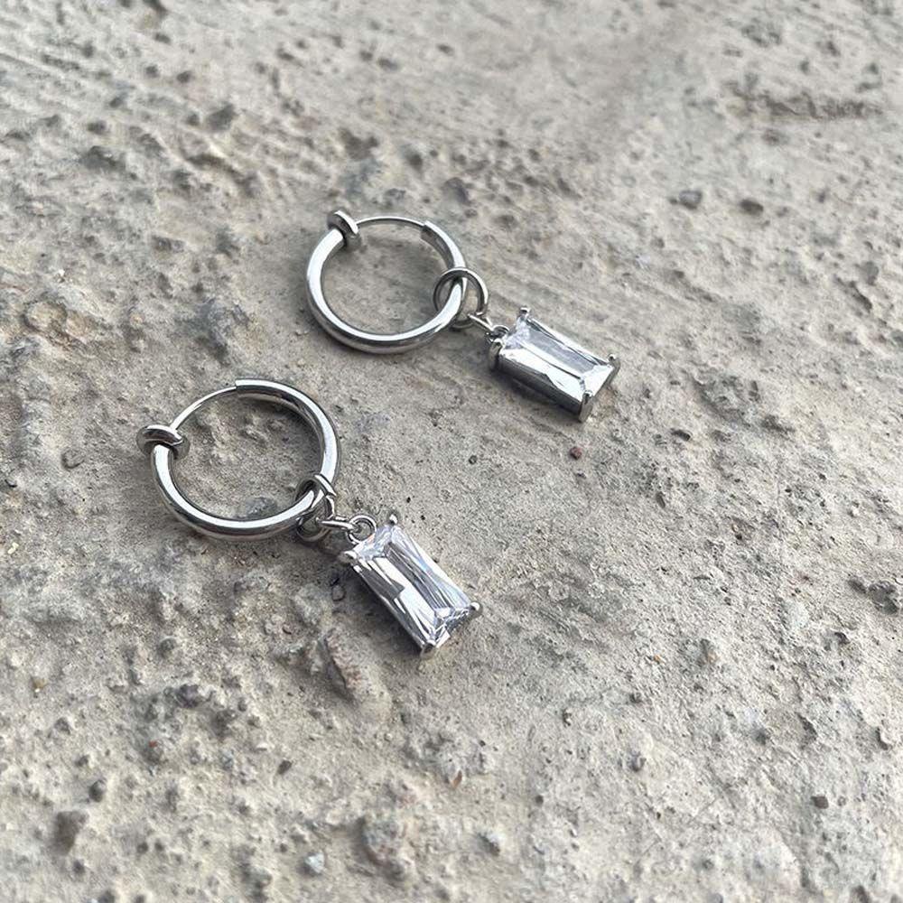 Khuyên Tai Vòng Màu Đen Phong Cách Gothic Thời Trang|Khuyên Tai Thép Titan Đính Đá Zircon Thời Trang