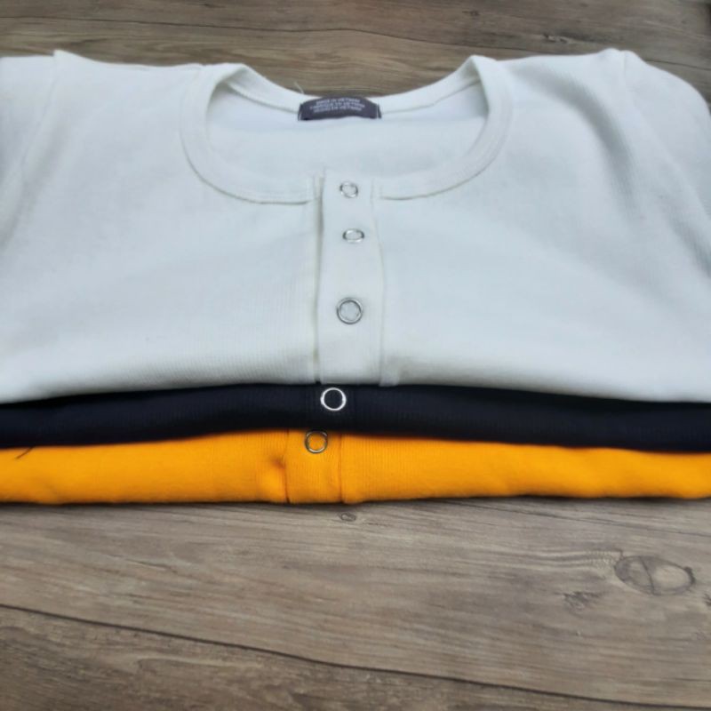 ÁO CROPTOP 4 CÚC BẤM