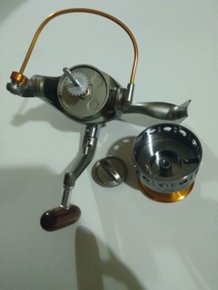 Máy câu cá Yumoshi LC 3000-7000