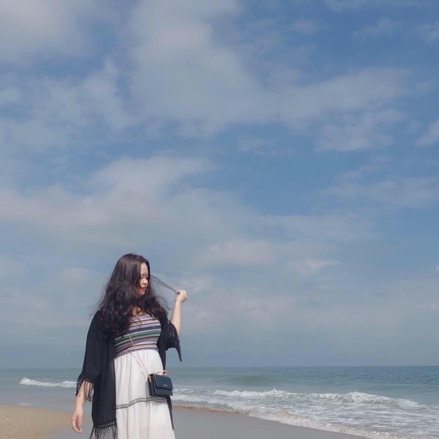 [ ẢNH THẬT] Khoác kimono tua rua đi biển xinh cực
