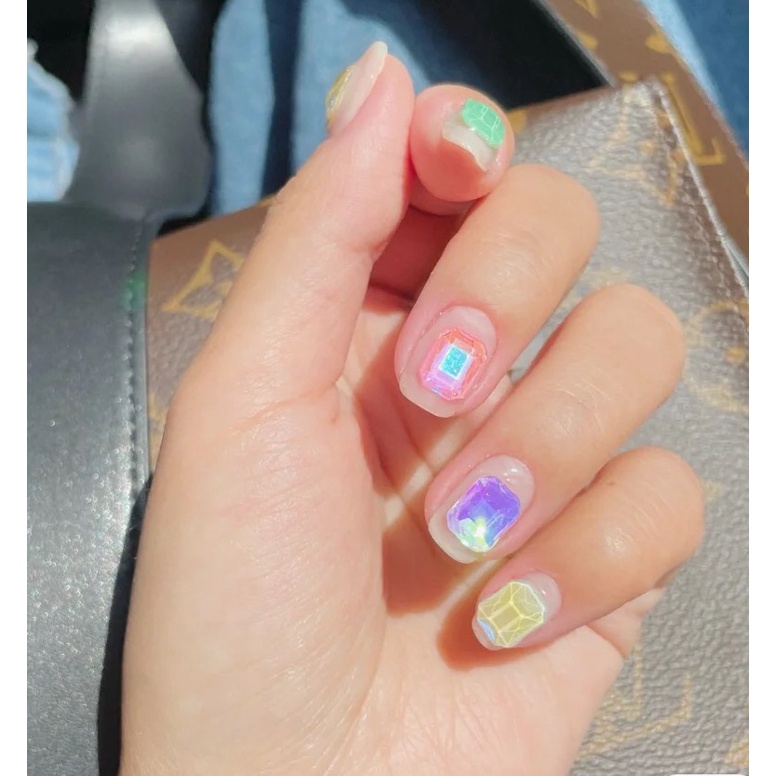 Đá khối chân bằng màu neon | BigBuy360 - bigbuy360.vn