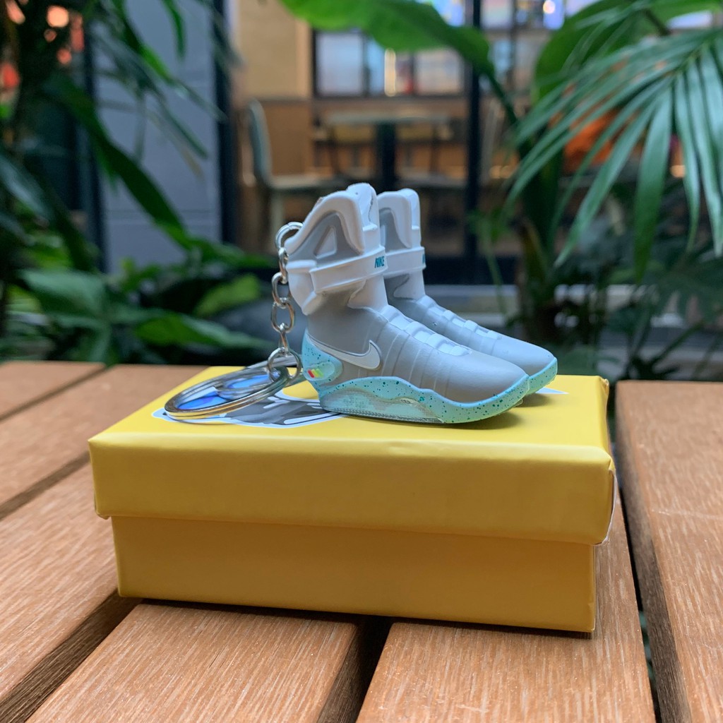MÓC KHOÁ GIÀY 3D SNEAKER NIKE AIRMAG [MUA 2 CHIẾC TẶNG BOX AIRMAG]