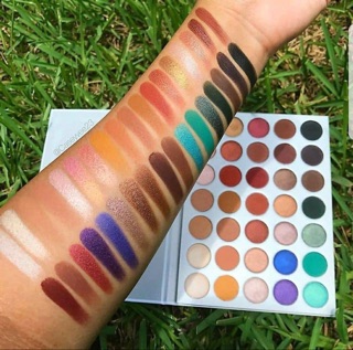 BẢNG MẮT MORPHE JACLYN HILL VOL 1