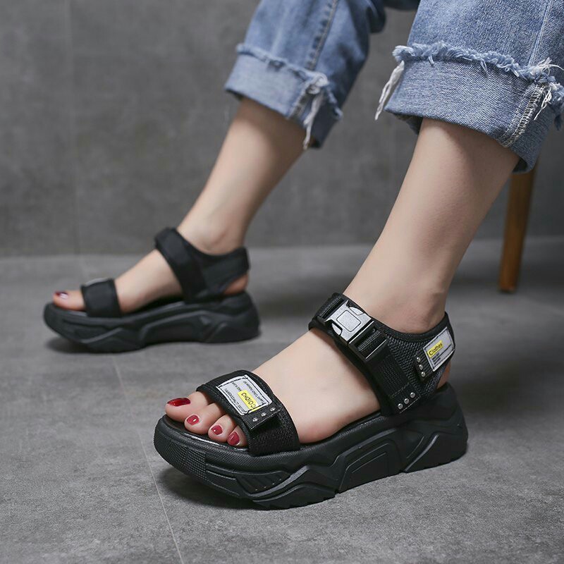 Sandal nữ VIDEO THẬT  độn đế thiết kế khóa bấm siêu xinh( 2 màu)