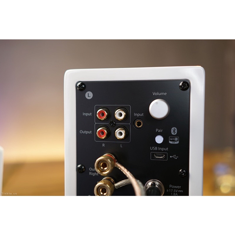 Loa Audioengine A2+ Và A2+ Wireless kèm đế DS1 dùng lướt ngoại hình như mới